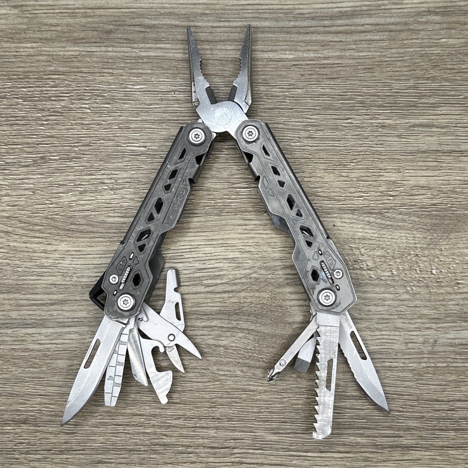 Gerber Truss Multi-Tool Pliers Knife Folding EDC FAST SHIPPING!