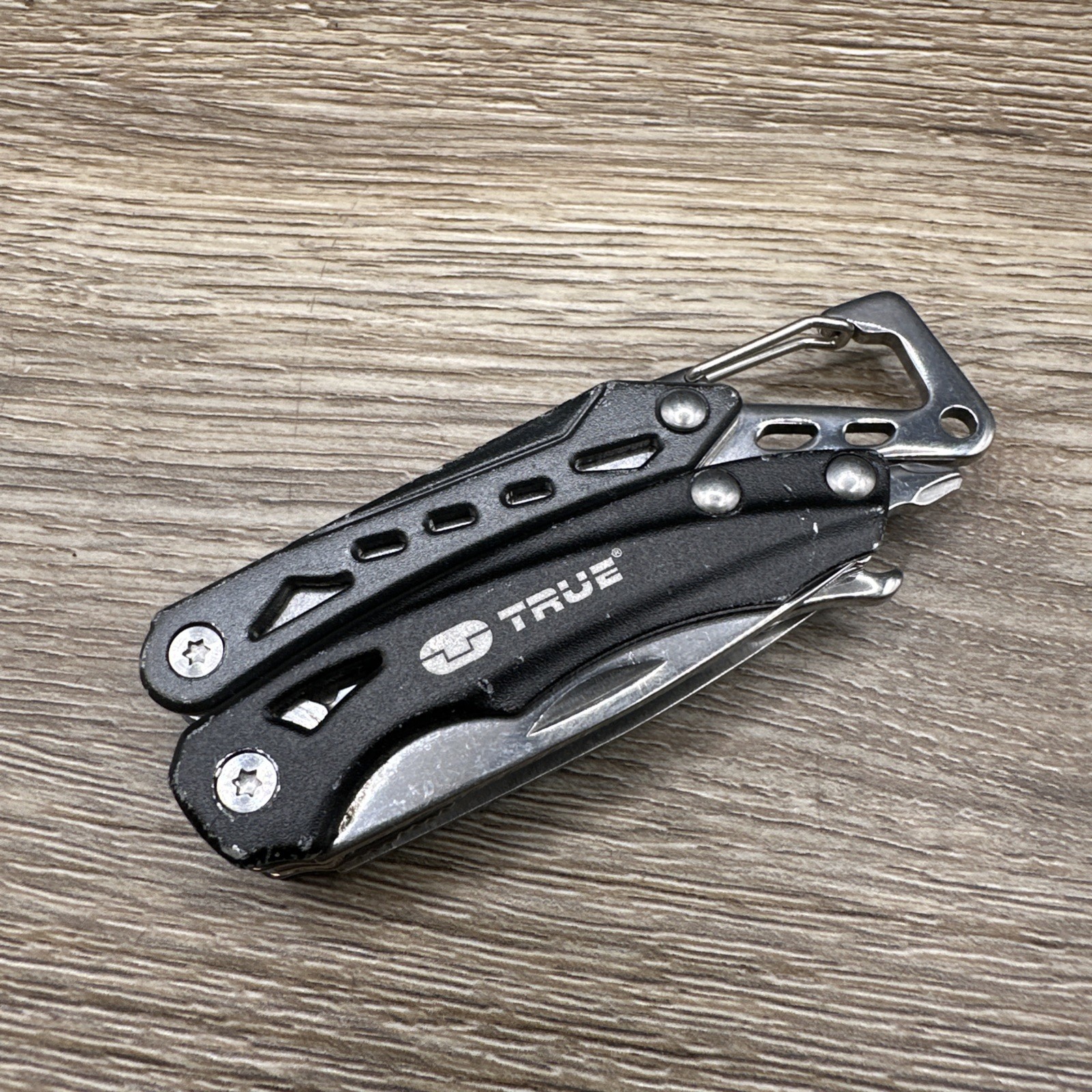 True Utility SEVEN Multi-Tool