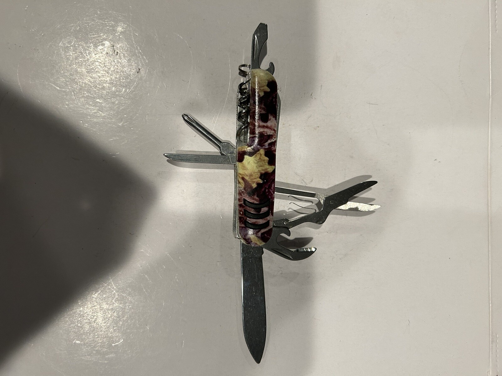 Multi Tool Camo Plastic Handle Scissors Corkscrew