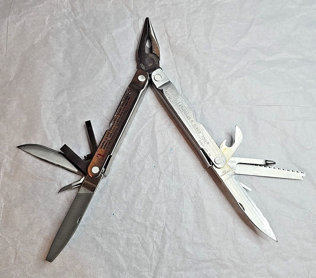 Original Leatherman Super Tool Multi-Tool Knife Pliers Other Tool W/Sheath