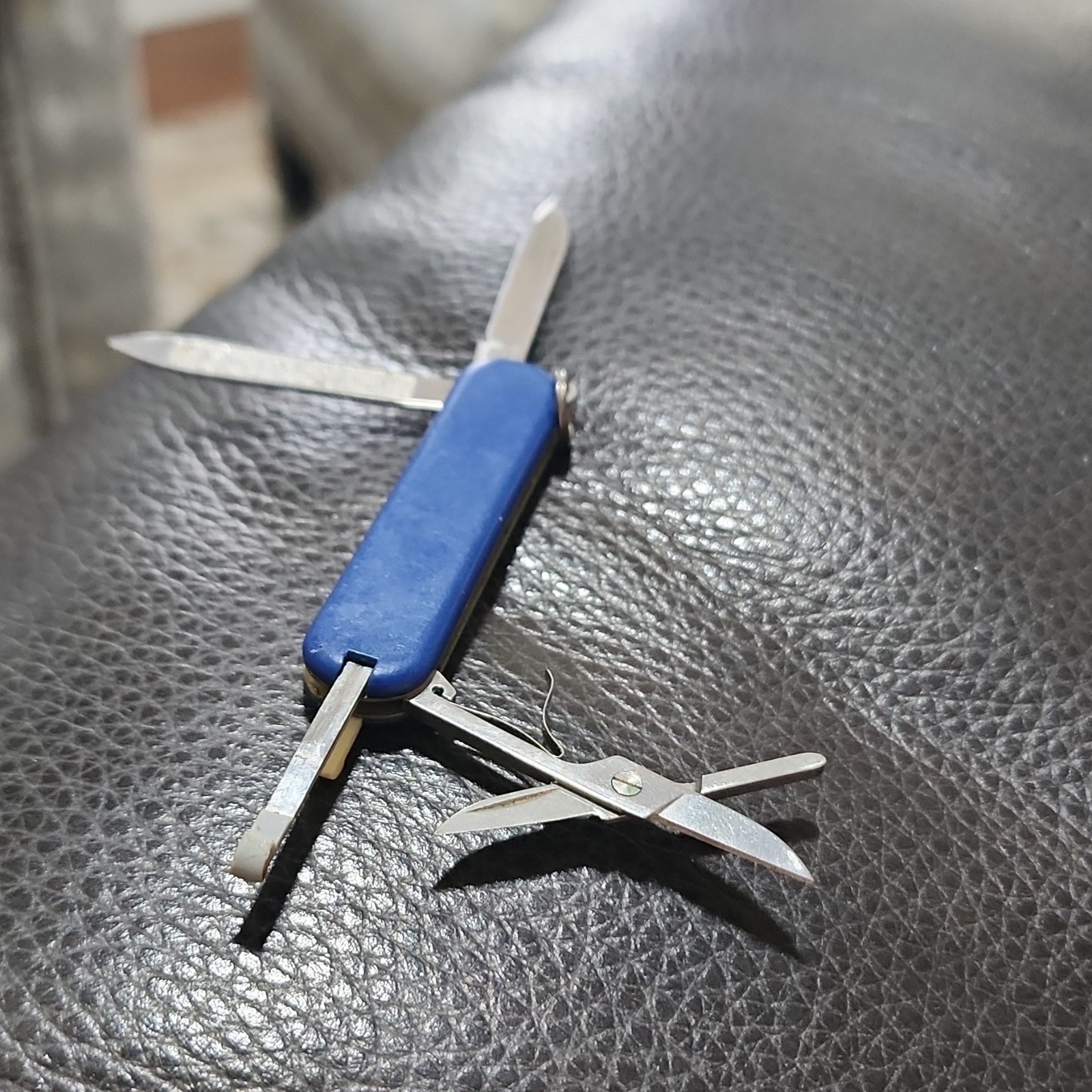 Victorinox Swiss Army Multi-Tool Blue Plastic Handle Knife/Scissors/Nail File