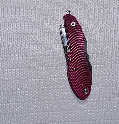 COLUMBIA Deluxe Multi-Tool 11 Functions Pocket Knife – PINK