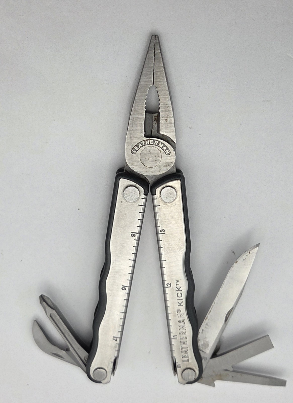 Retired Leatherman Kick Stainless Steel Multi Tool – Silver L-1