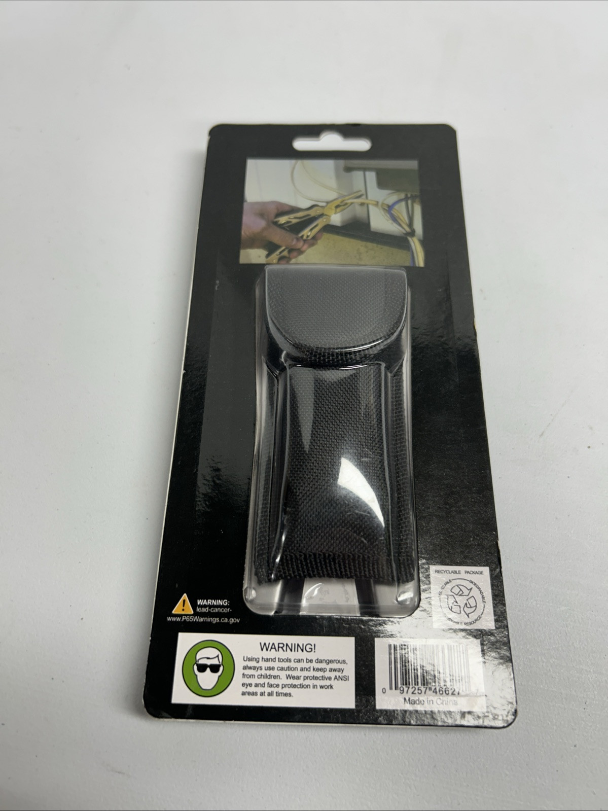 GRIP 12-in-1 Pocket Multi-Tool w/Caring Case- 46627 In Package. B3