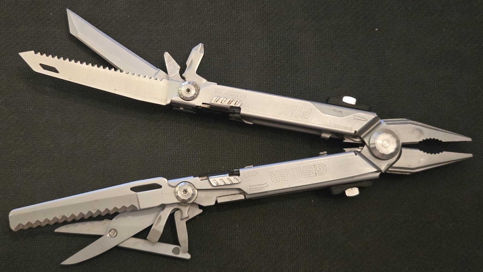 Gerber FLIK Fishrman MultiPlier Multitool With Sheath Good Condition