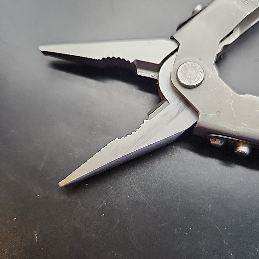 Gerber MP600 Multi-Tool Needlenose, Carbide Cutters, 12 Tool Folding Pliers