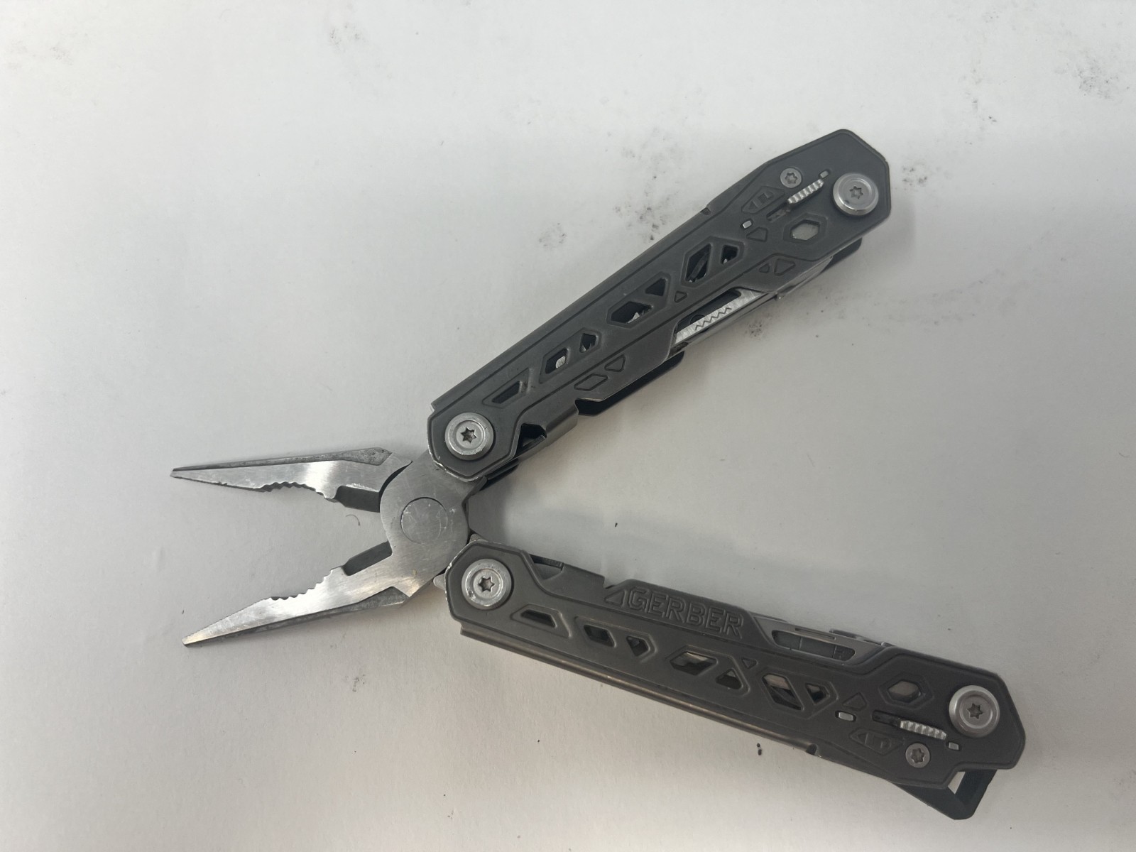 Gerber Truss Multi Tool Plier Knife