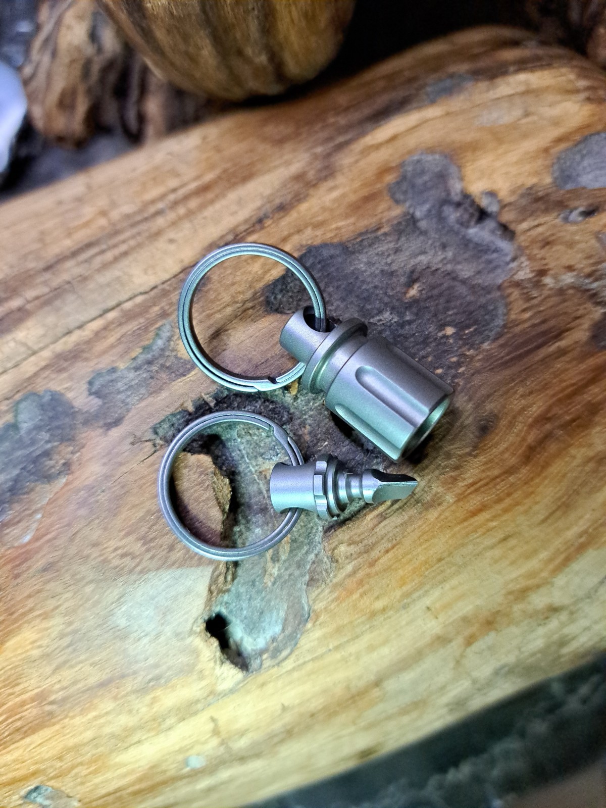 Pro Series Titanium Quick-Release Multi-Tool Swivel Keychain