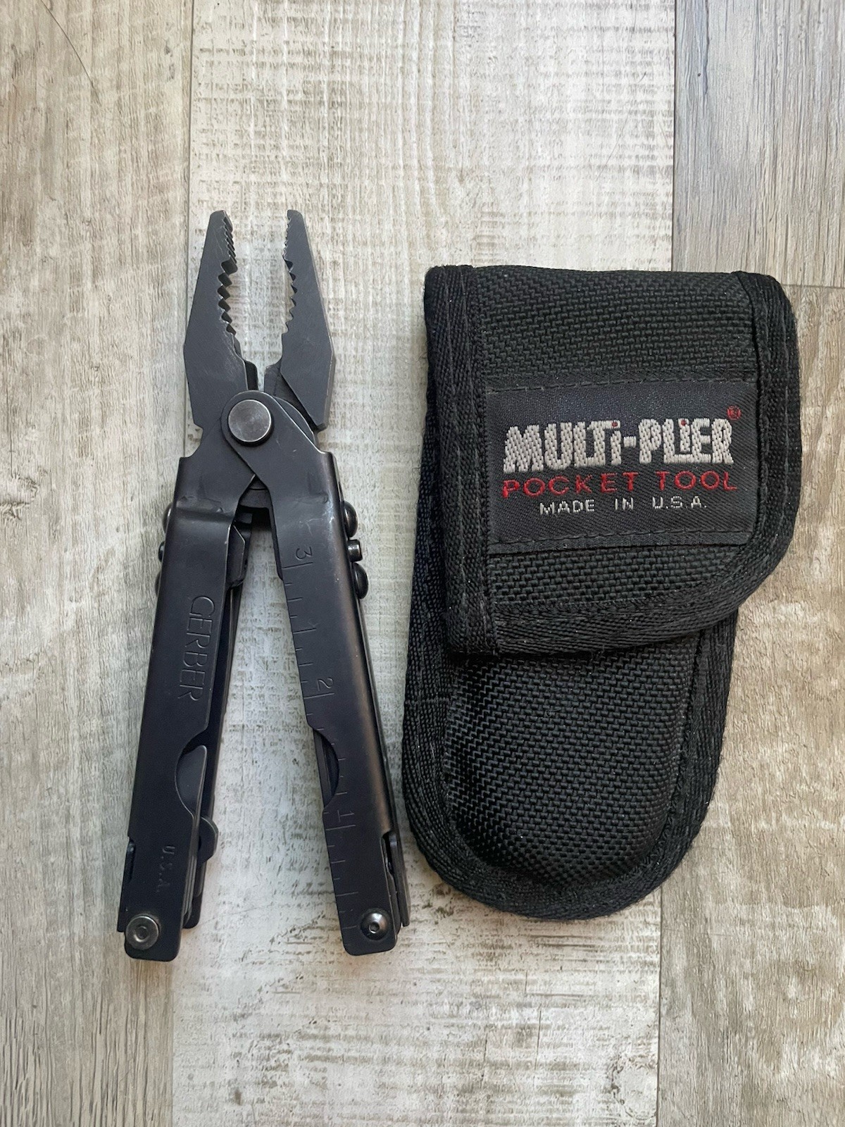 Gerber Multi Plier Pocket Tool Kit ,very Good Condition.