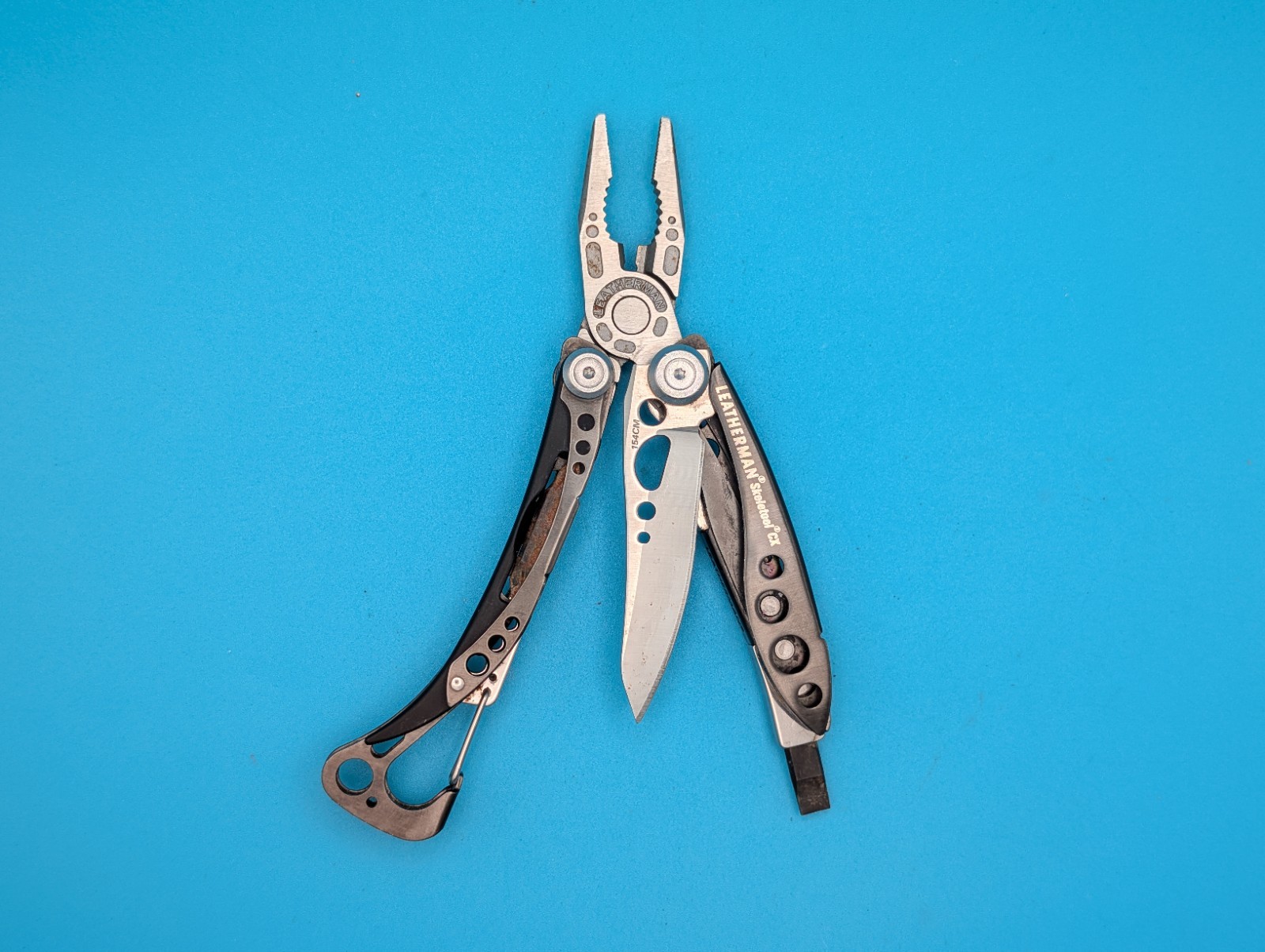 Leatherman Skeletool CX Multitool Plain Edge Knife!