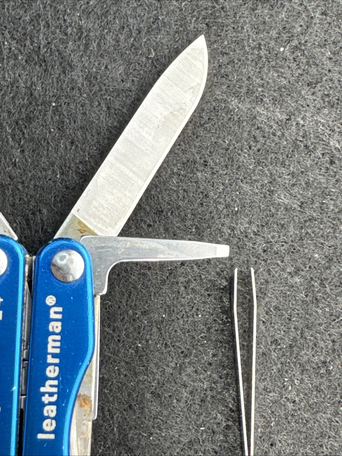 Leatherman Squirt E4 Multi-Tool w/Wire Strippers Blue