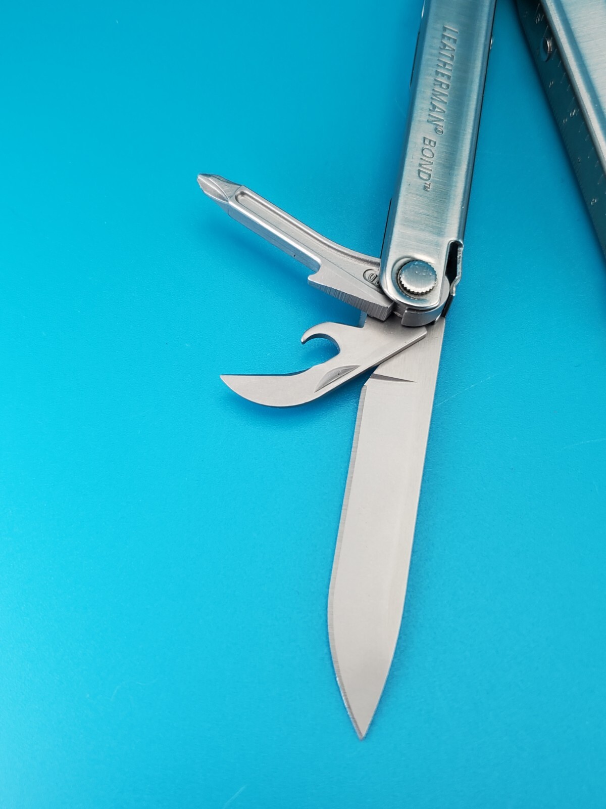 LEATHERMAN Bond Multitool, Stainless Steel Everyday Tool!
