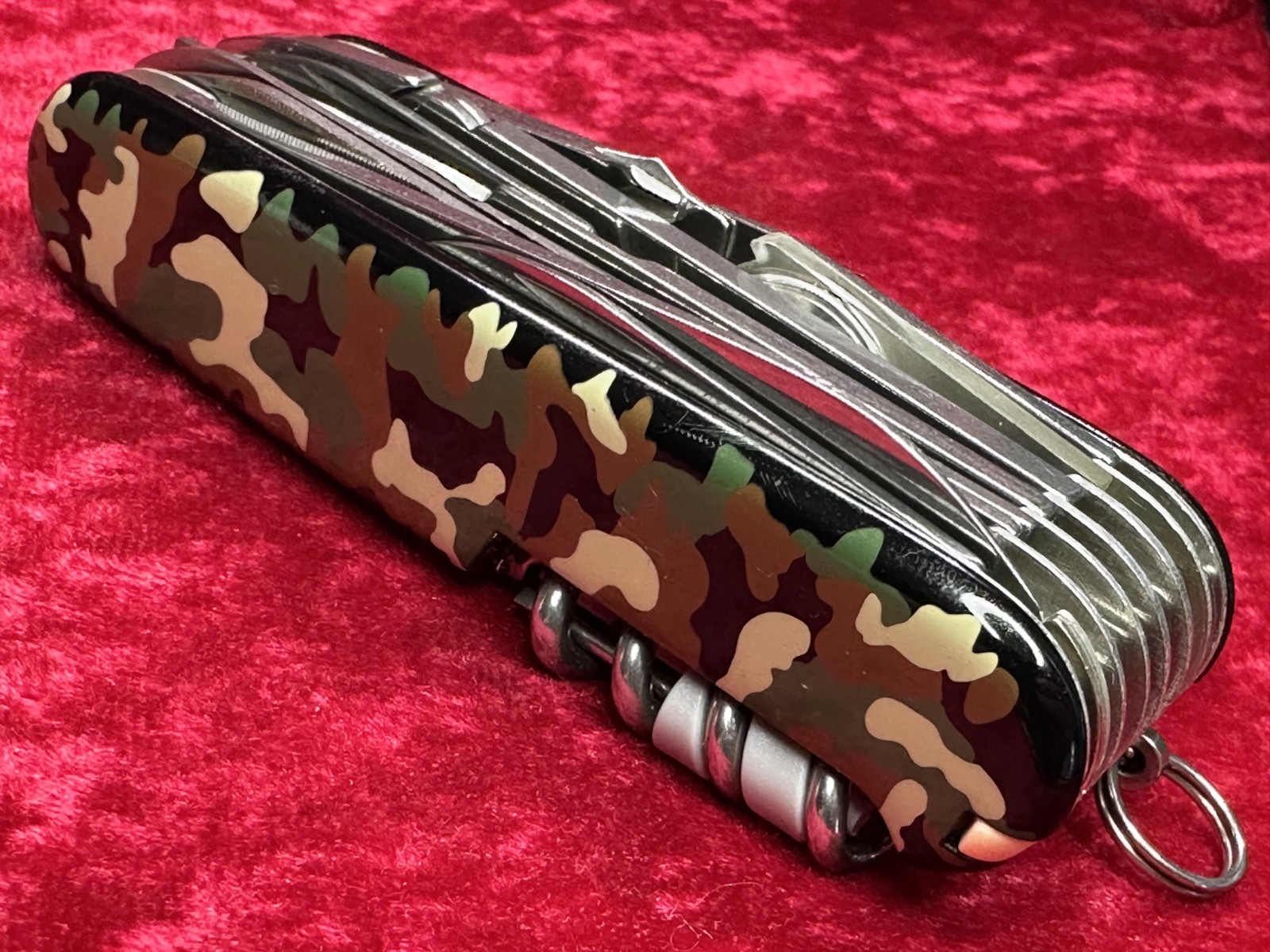 Victorinox SwissChamp Green Camo Swiss Army Knife 91mm 21 Tool 8 Layer (675)