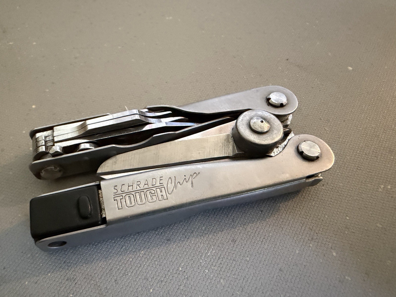 Schrade Tough Chip Compact Multi-Tool Cutters Knife Folding EDC Tool USA