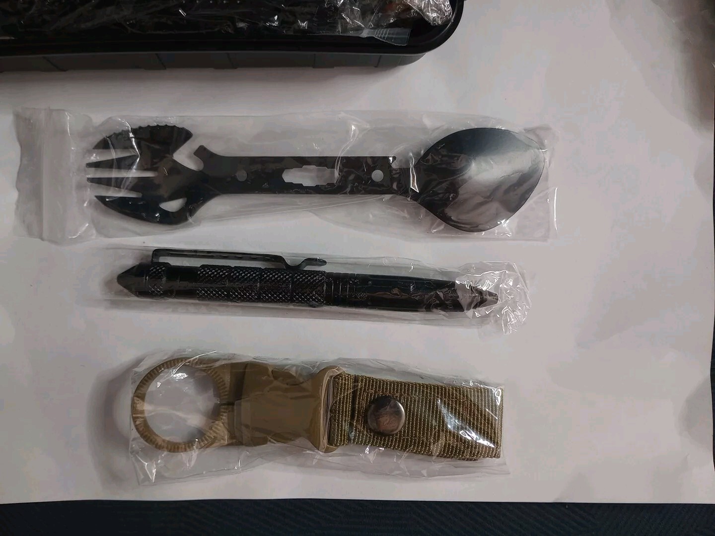 EILIKS SURVIVAL TOOL 24 PIECE SET