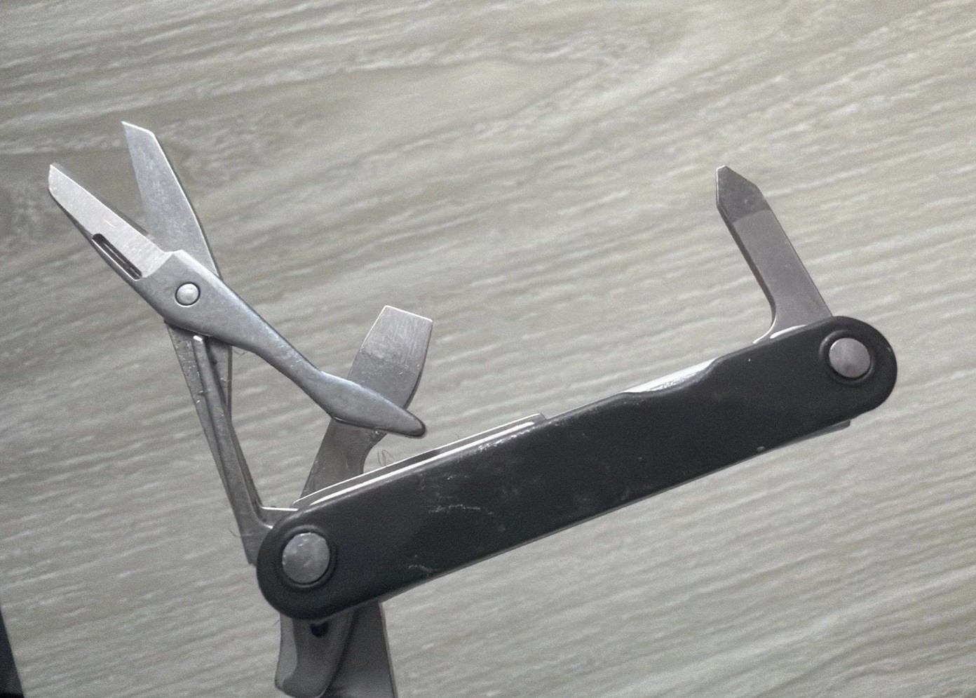 Leatherman Squirt PS4 MultiTool Plier Scissors Knife File Drivers Black Matte