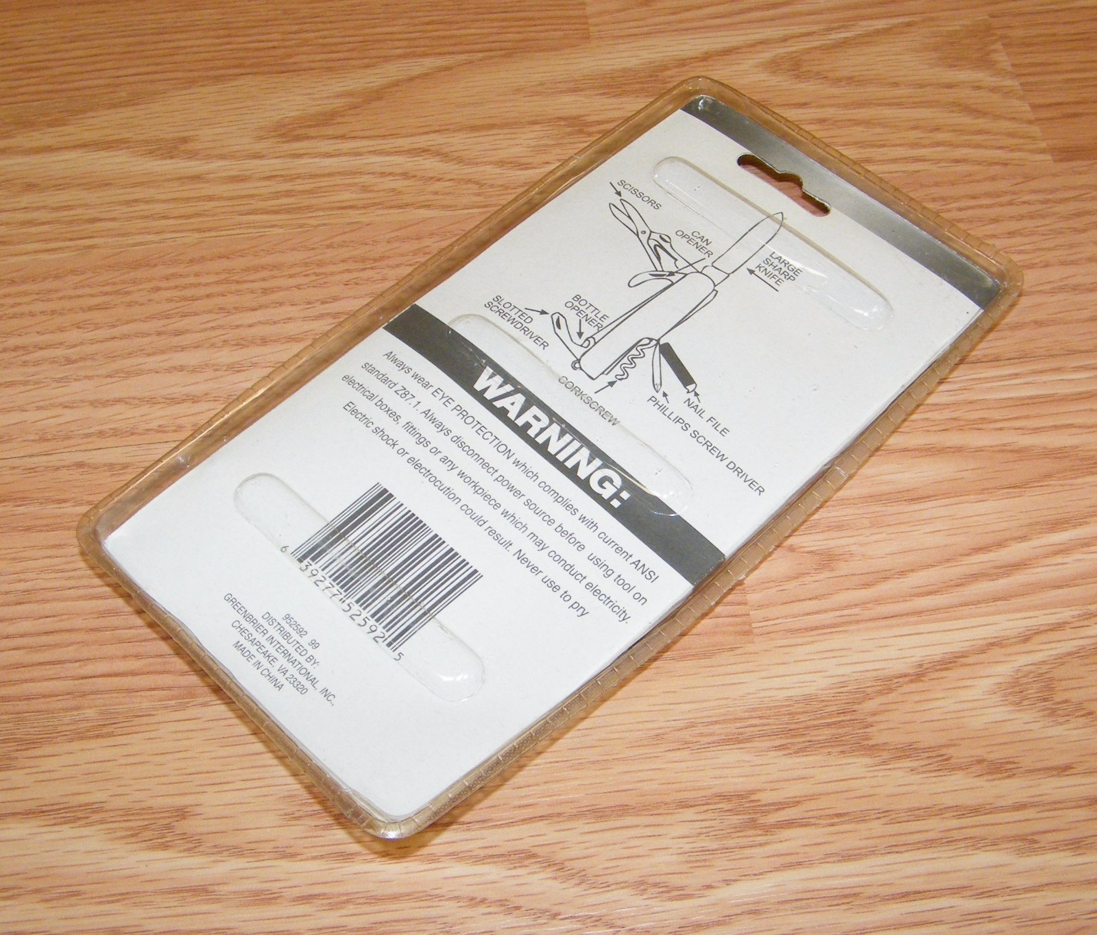 Genuine Tool Bench 8 Function Many Use Pocket / Army Knife Only **NEW-READ**