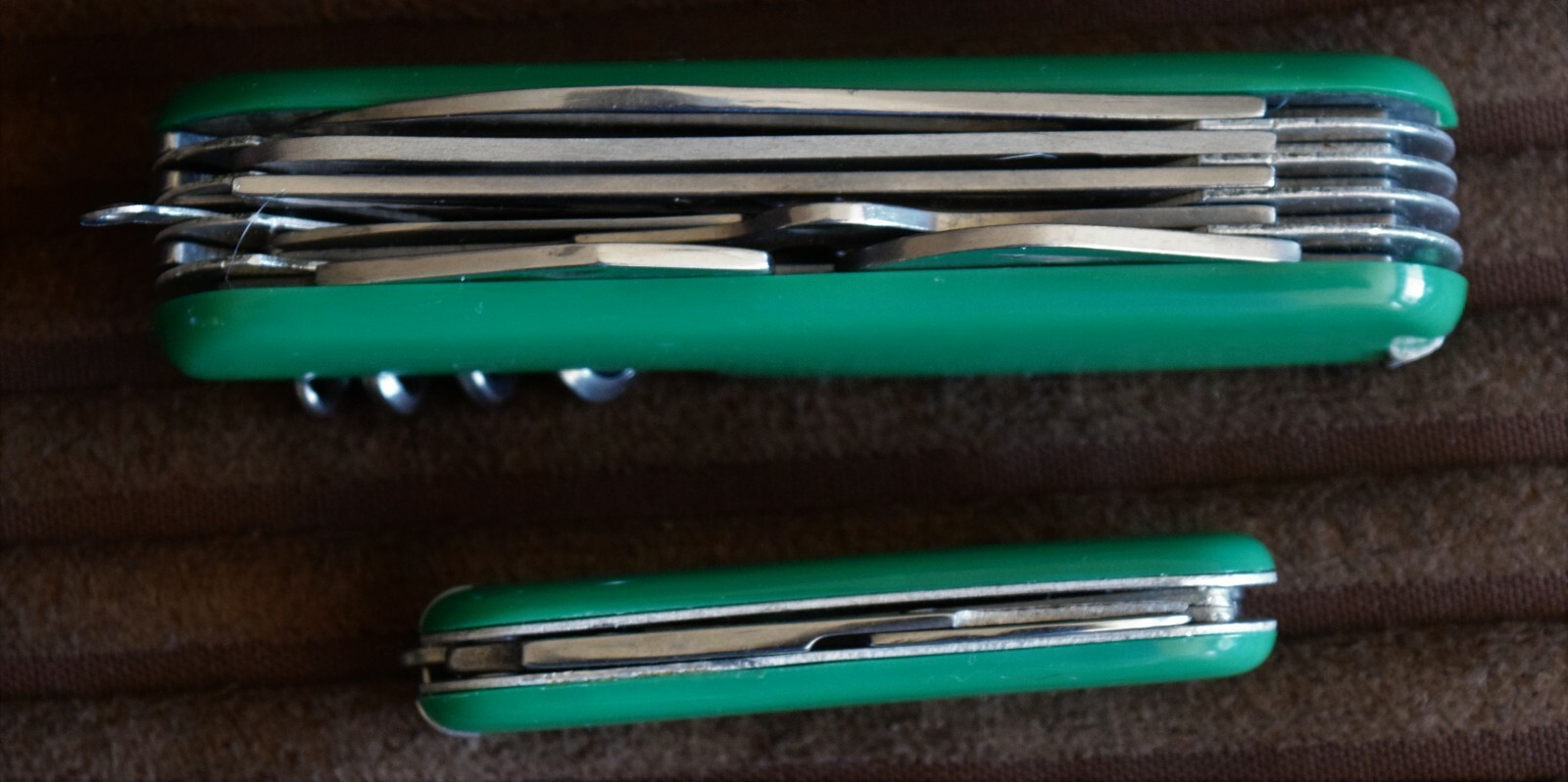 POCKET KNIVES