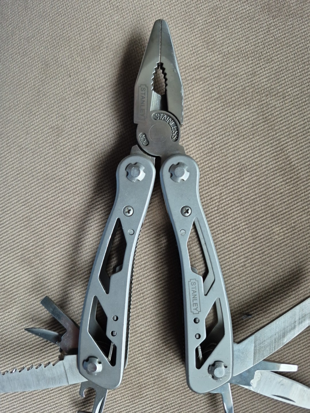 Stanley Multitool Stainless Steel Plers,knife And 7 Other Fuctions In Greatshap