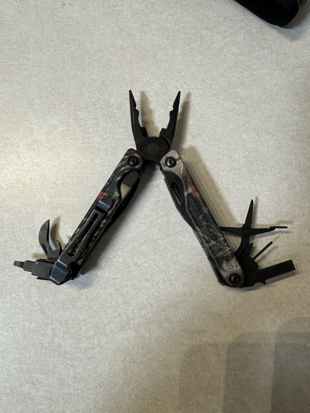 Leatherman Charge camo