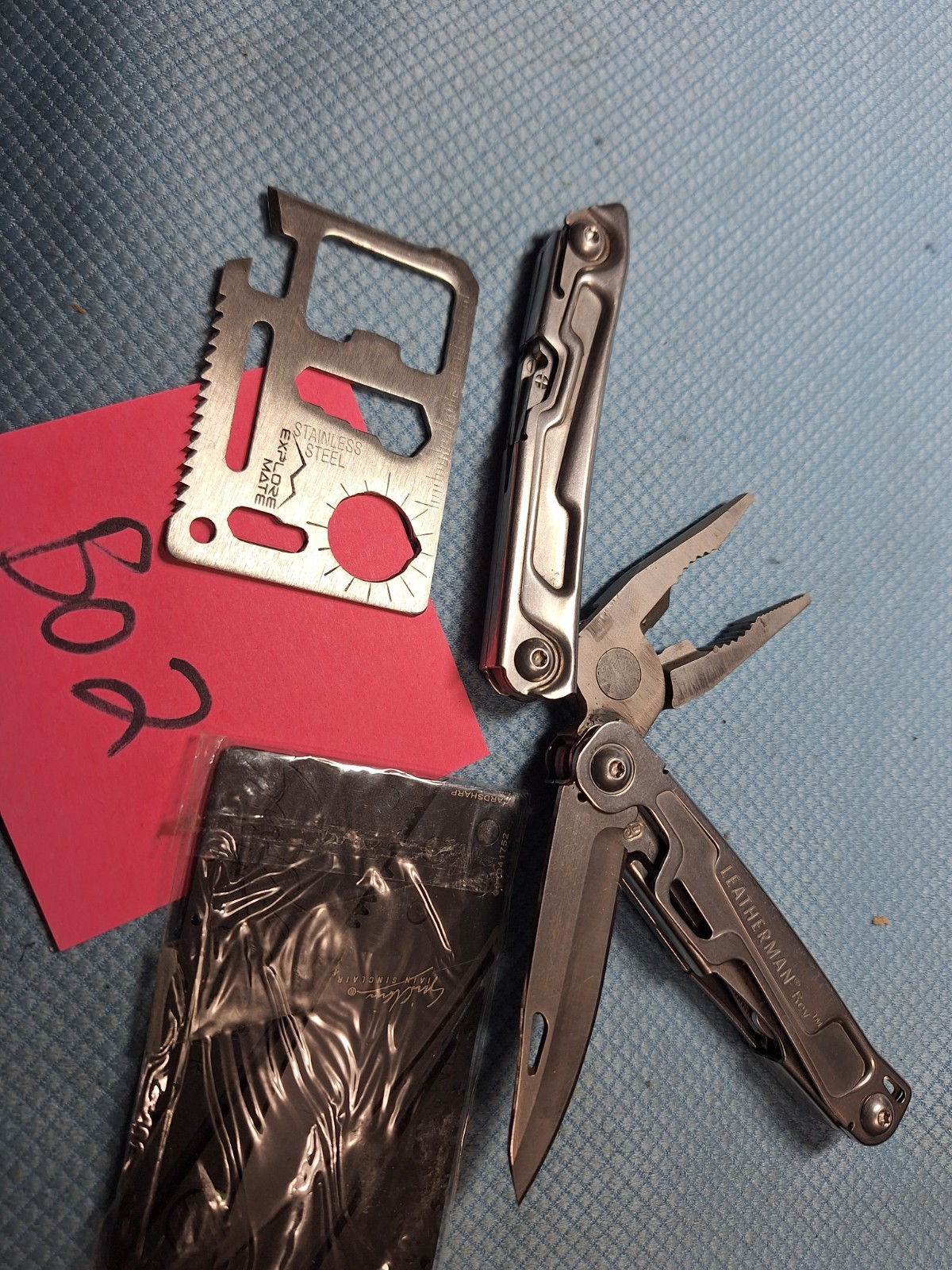 1 Leatherman REV Multi Tool Fishing Hunting Camping LOT B02