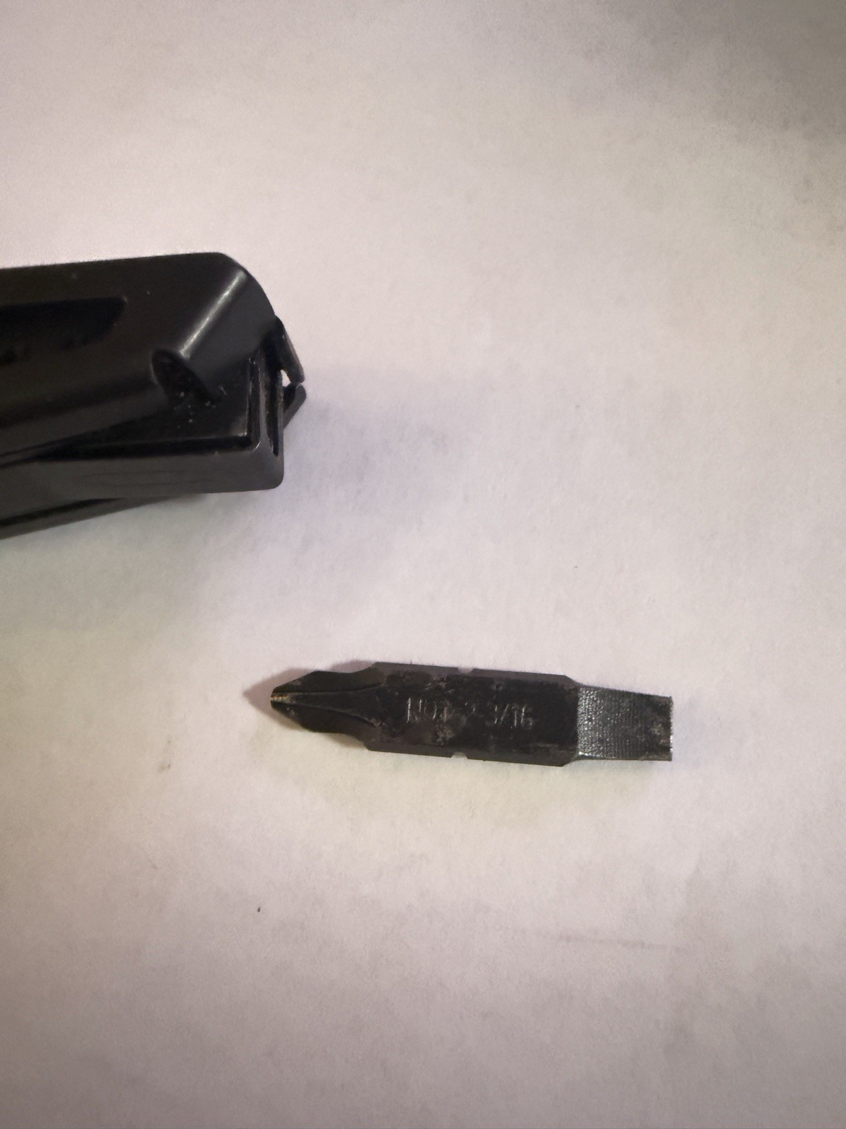 Leatherman MUT Black Oxide Multi-Tool Wire Cutter Version w/ Bits Excellent