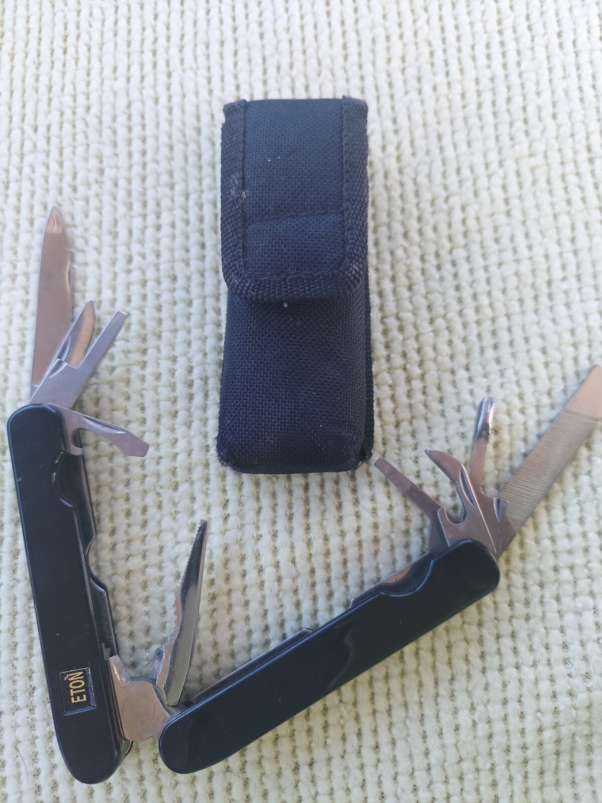Multi Tool Utility Knife With Case.