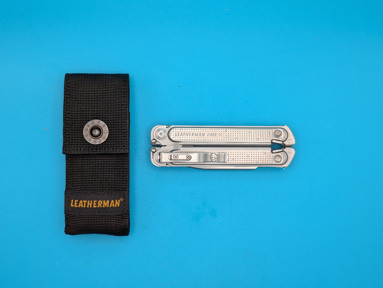 Leatherman FREE P2 Stainless Multi-Tool! WITH SHEATH!