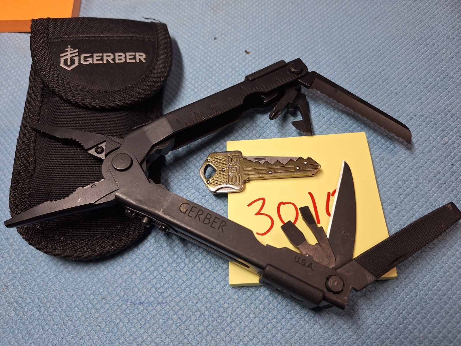 1 Gerber PLYERS U.S.A. Multi Tool W BONUS Fishing Camping excellent lot 3010