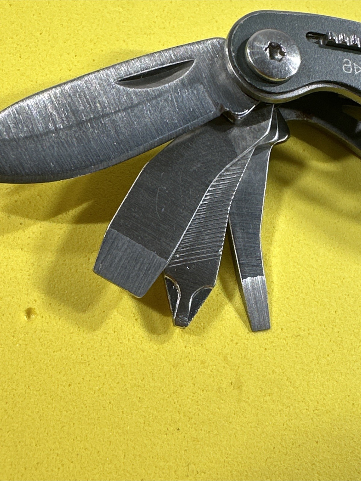 Gerber Curve multi-tool, silver and gray