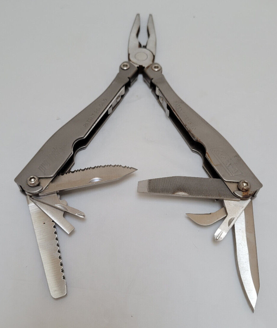 Coleman PRO LOCK Multi Tool Pliers 9 Tools in 1 with Case