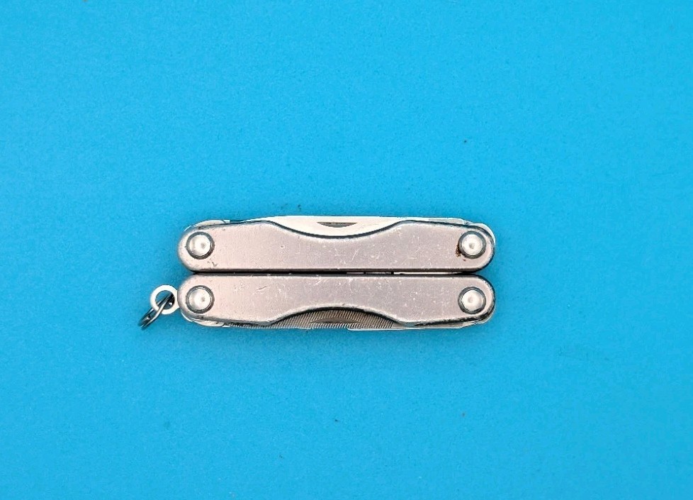 Leatherman Squirt P4 Multi-Tool, Key Ring, Retired, GRAY!