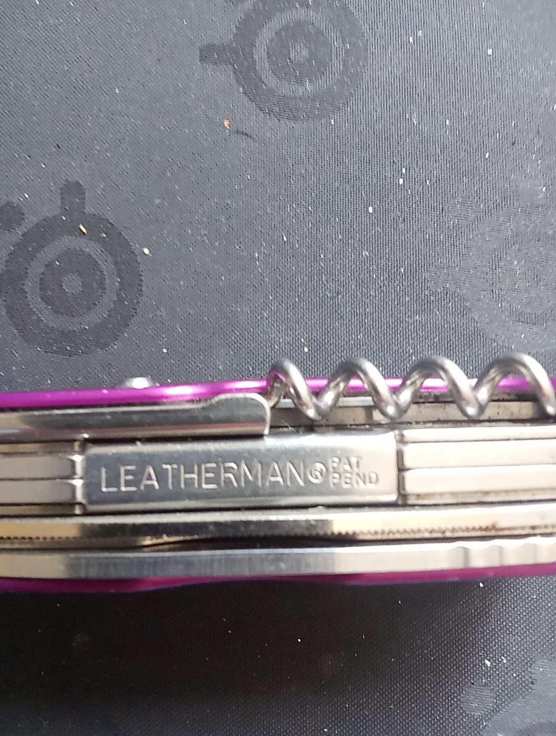 RARE Retired Leatherman Juice XE6 Thunder Purple 18 Tools