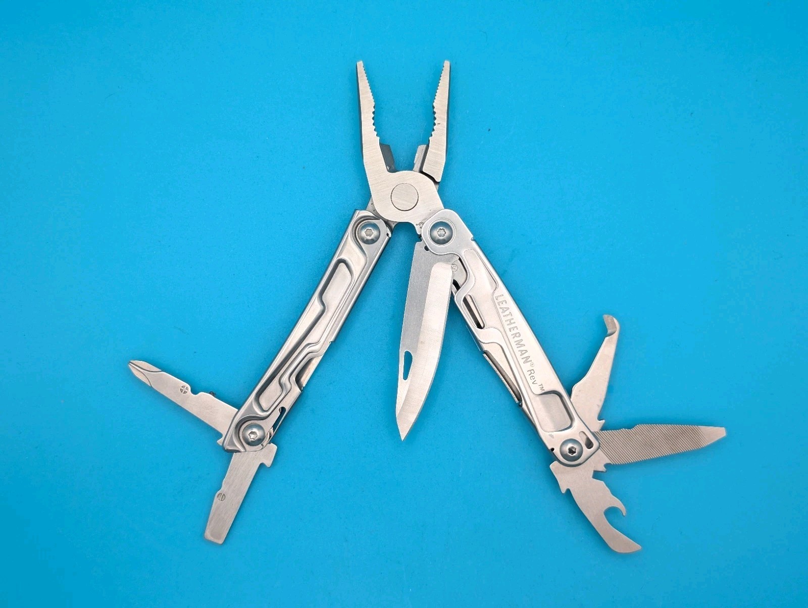 Leatherman Rev 3.8″ Multi-Tool, Stainless!