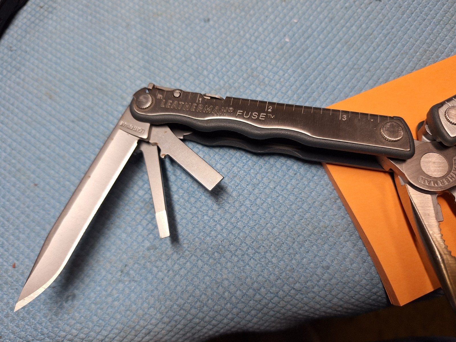1 LEATHERMAN FUSE Multi Tool Camping Fishing EXCELLENT LOT A21