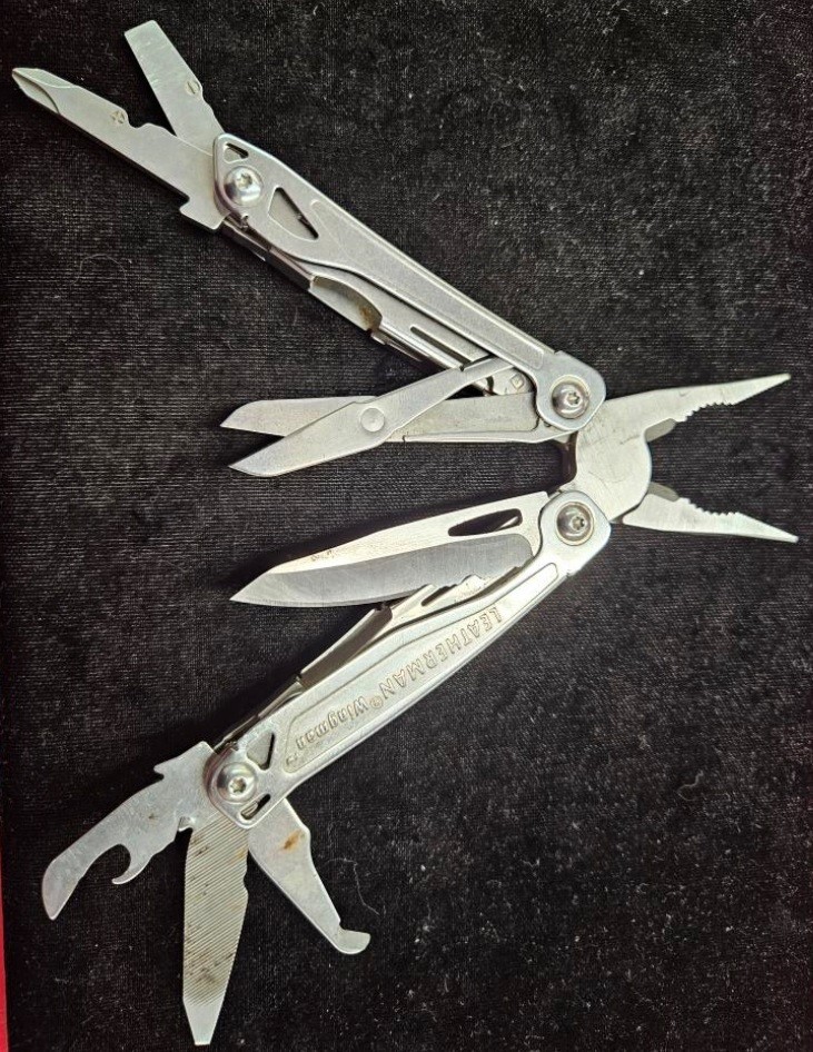 Leatherman Wingman Hand Held Multi-Tool (dj2004193)