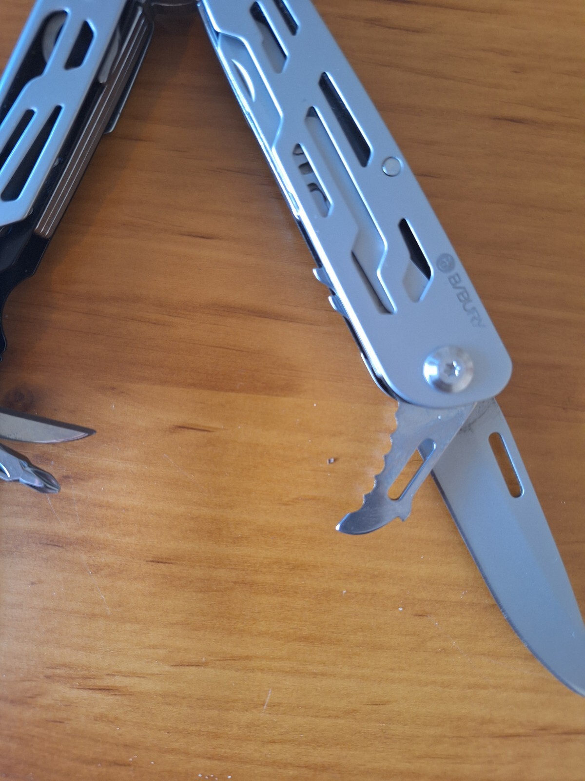 B/Bury Multitool