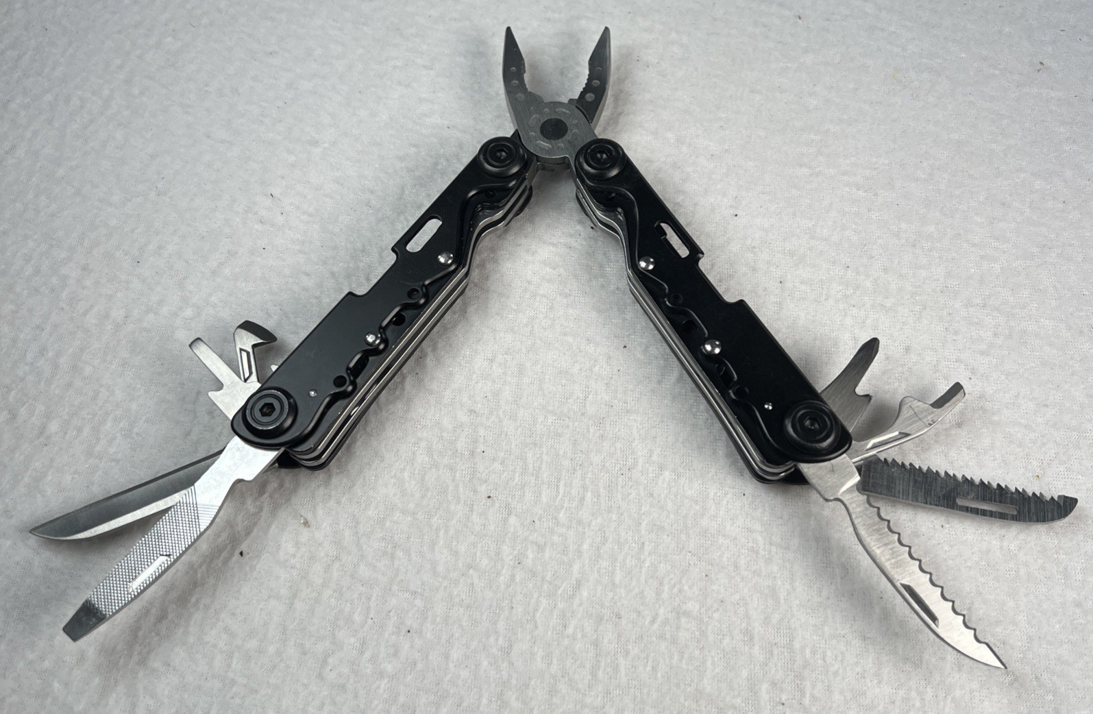Columbia 9-Function Multi-Tool Black Silver-Tone EUC