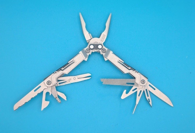 SOG PowerPint Tool Compact Lightweight Silver Multi-Tool!