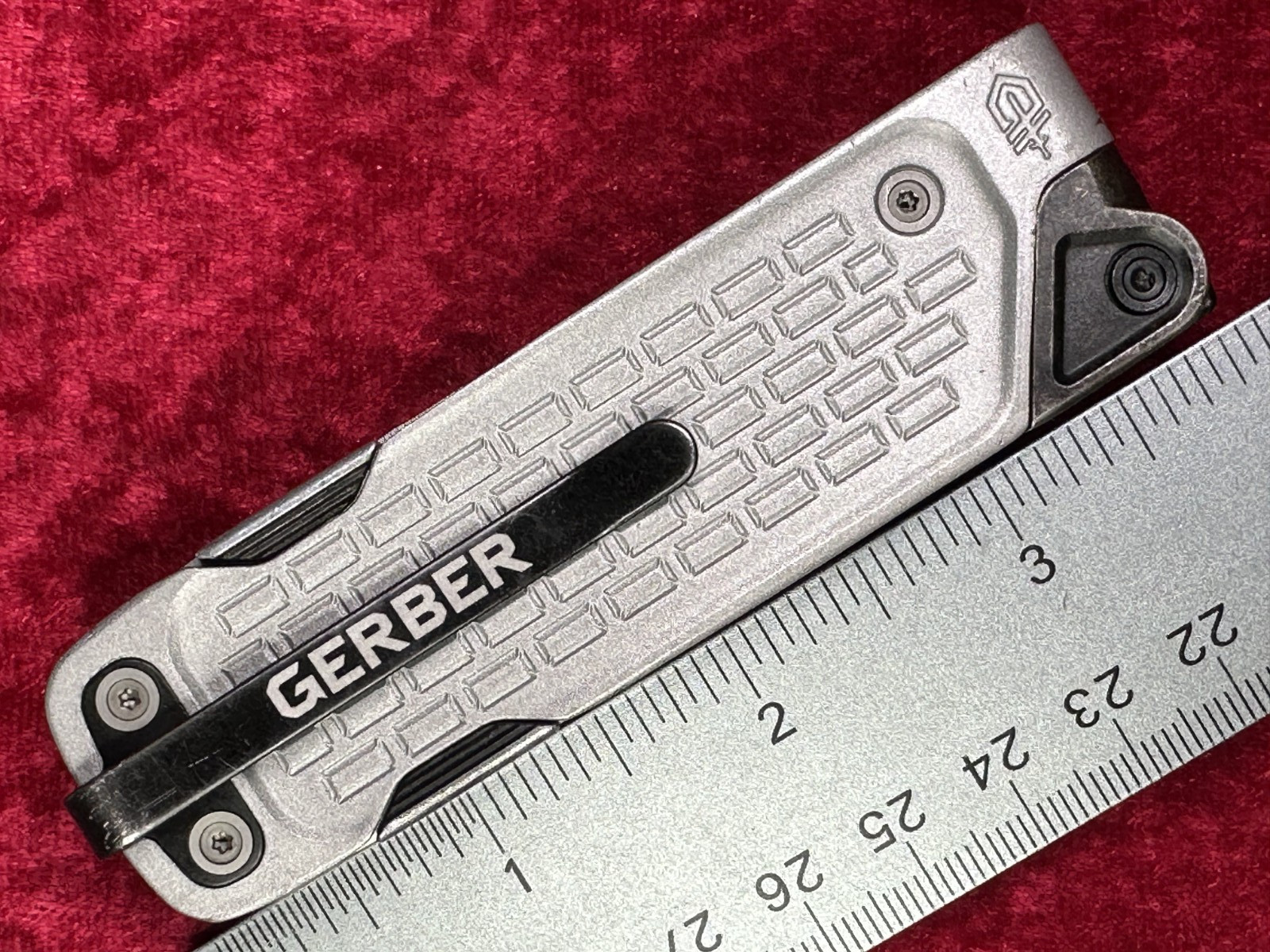 Gerber Lockdown Drive Aluminum Handle Pocket Multi-Tool 7-in-1 w/Pocket Clip(639