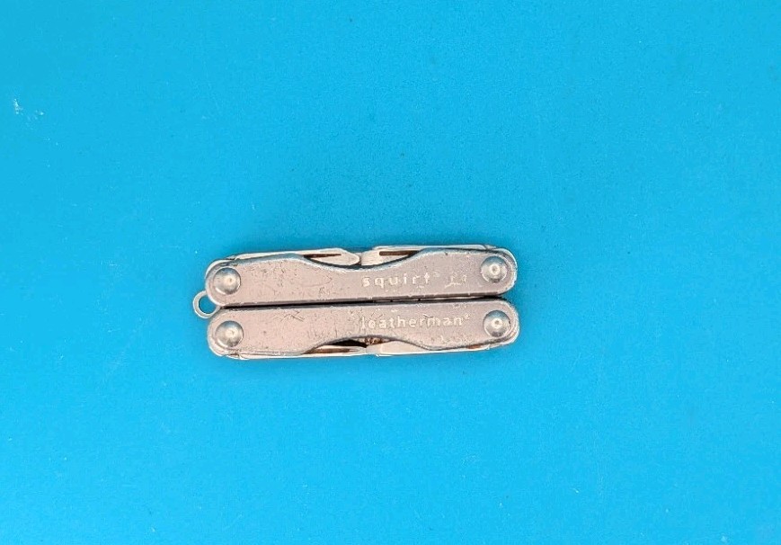 Leatherman Squirt P4 Multi-Tool, Key Ring, Retired, GRAY! USED
