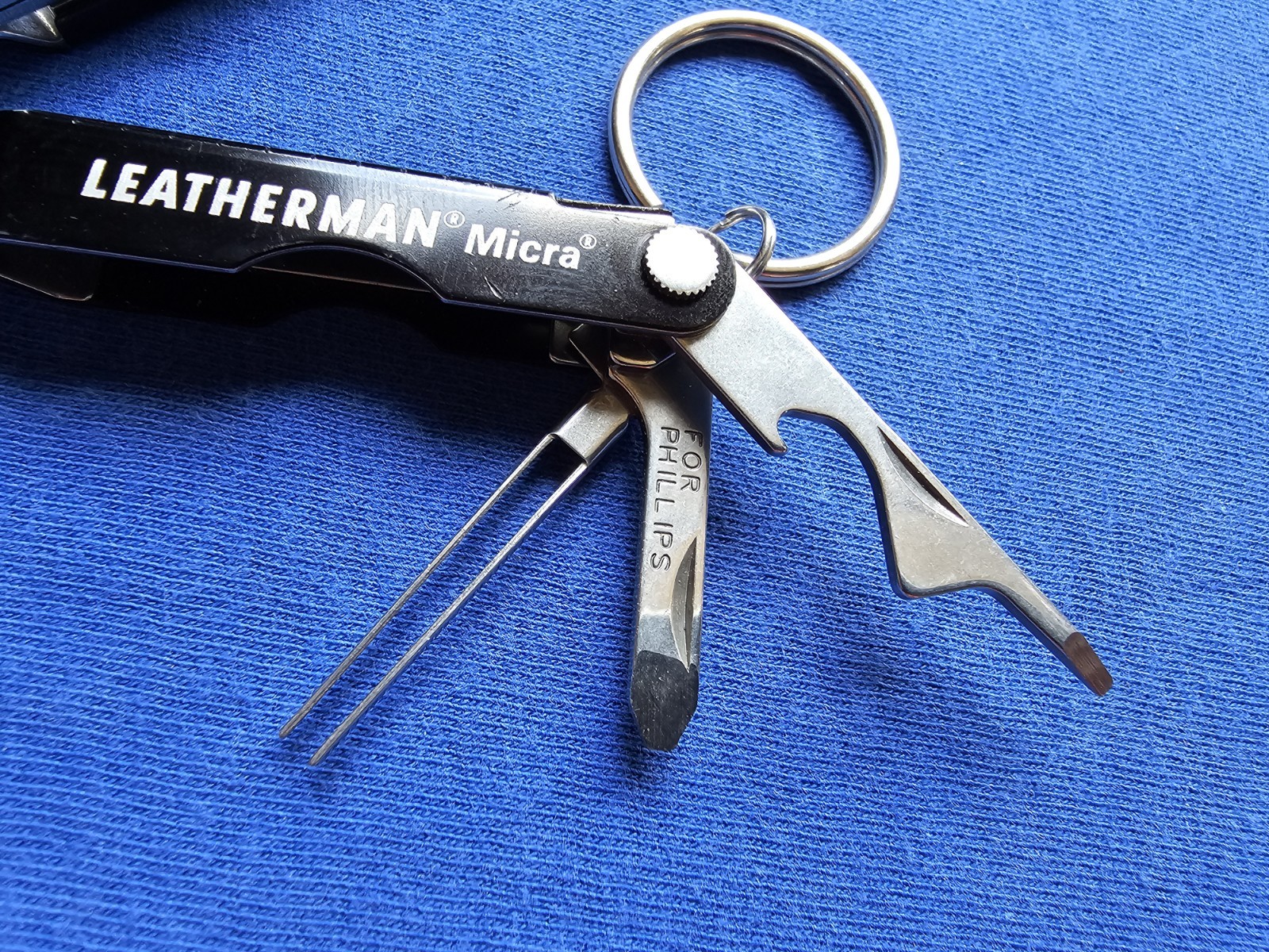 Leatherman Micra Mini Multi-Tool, Knife, Scissors, Key Ring, Black.