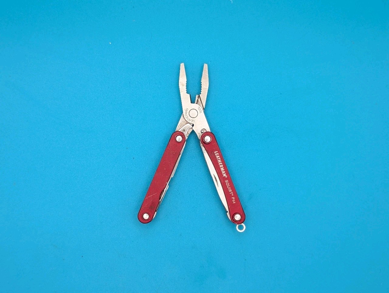 Leatherman SQUIRT PS4 Multi-Tool! RED! *BROKEN SCISSORS SPRING*