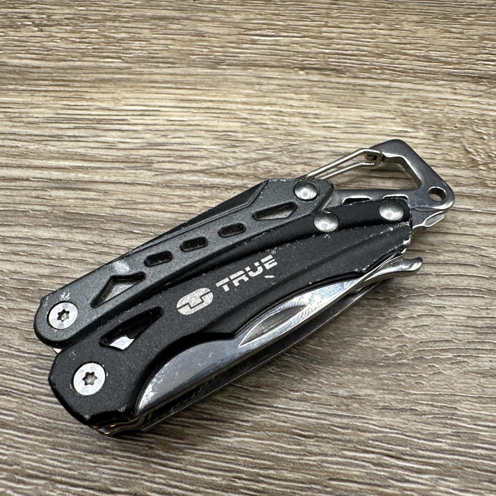True Utility SEVEN Multi-Tool