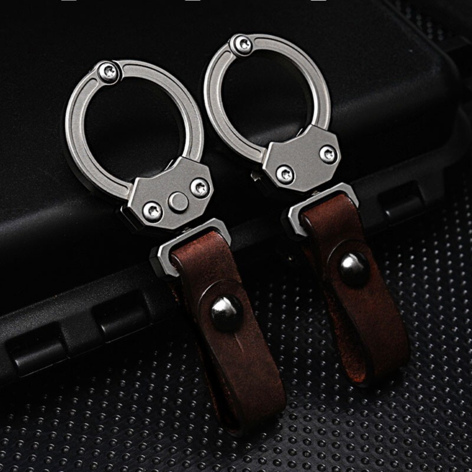 Titanium Alloy + Leather Portable Car Universal Keychain EDC Hanging Buckle Tool