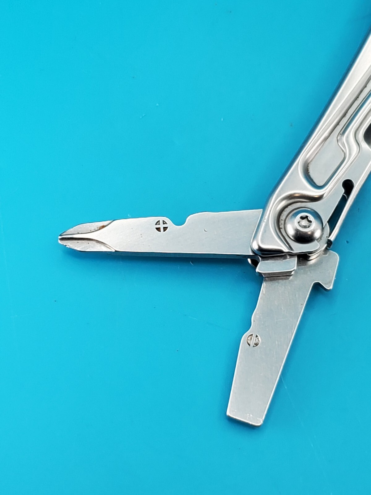 Leatherman Rev 3.8″ Multi-Tool, Stainless!