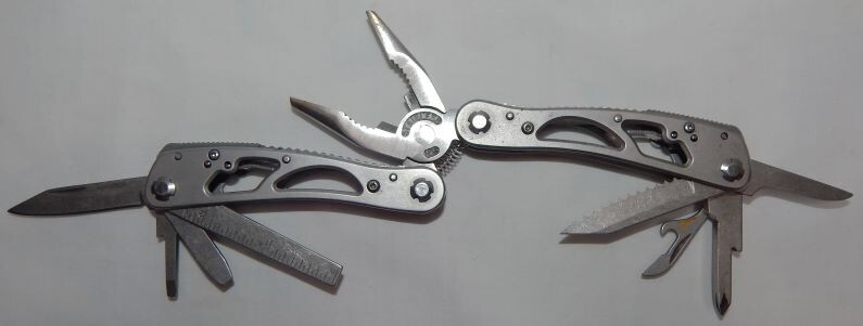 WINCHESTER MULTI-TOOL WITH SHEATH AND 10PC BIT SET
