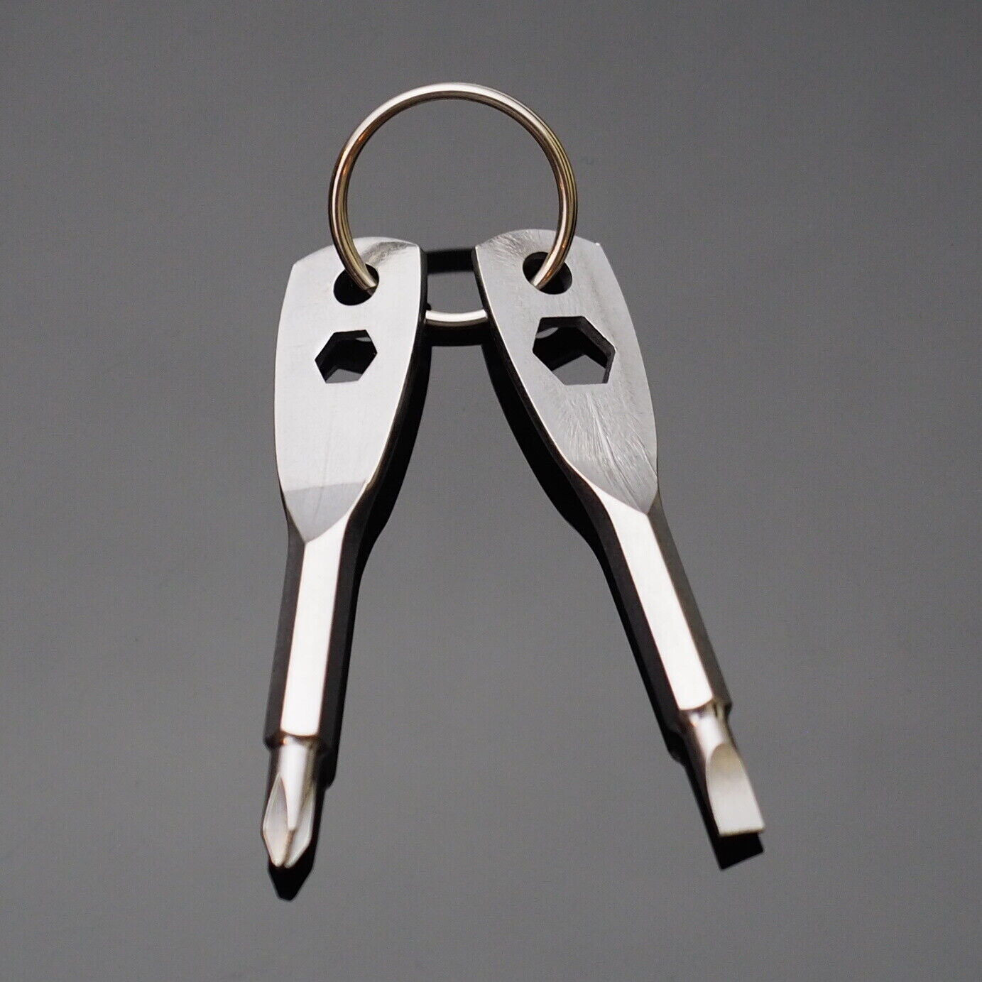 5pcs – Screwdriver Keychain Set EDC Pocket Tool Hex Nut Wrench Key Ring – Silver