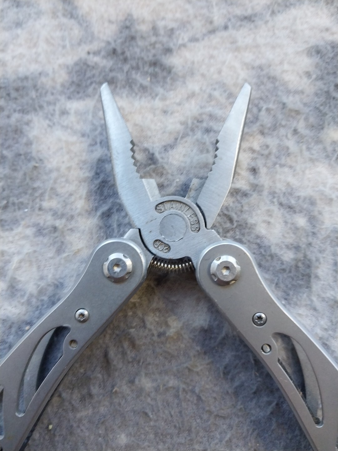 Multi Tool Kit Pliers Pocket Knife Folding Screwdriver Multi-functional