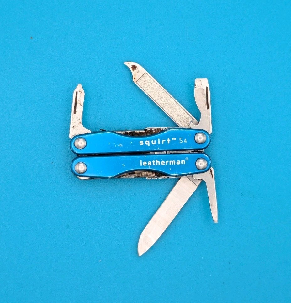 Leatherman Squirt S4 Multi-Tool, Key Ring, Retired, BLUE!